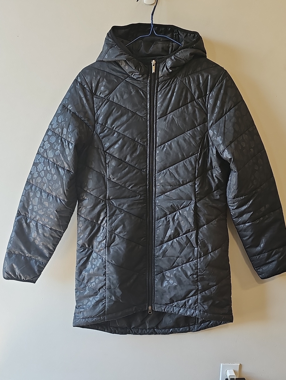 Denver Hayes Medium Black Quilted Hooded Puffer with Subtle Leopard Print
